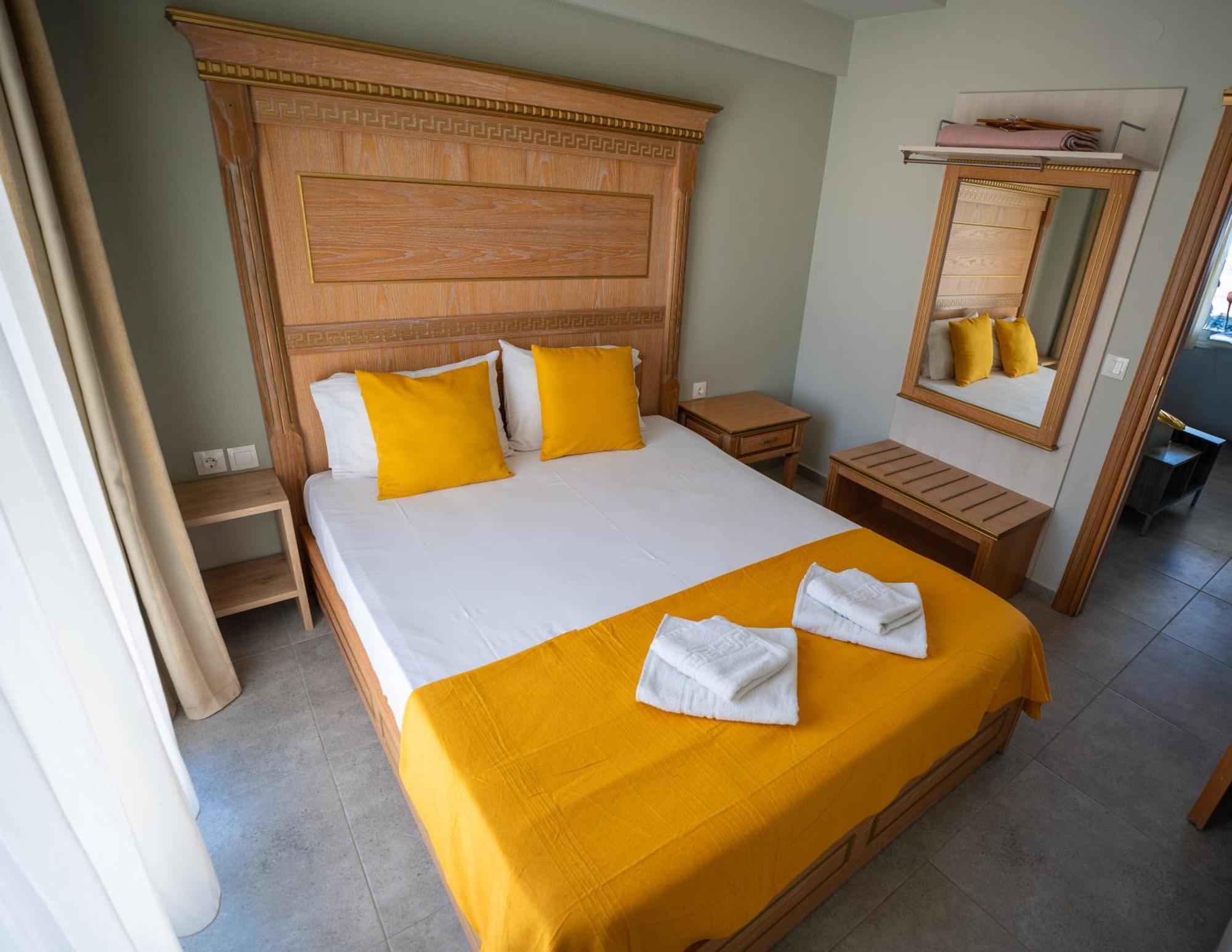 Onar By The Sea Luxurious Apartments Flogita Ngoại thất bức ảnh